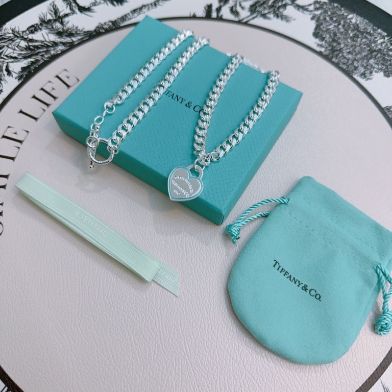 T*f*ny necklaces